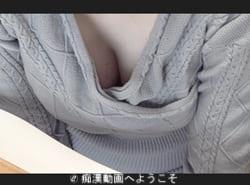 ベビー教室参加の人妻パンチラ覗き的堪能！陰毛透け見えHなパンティだった